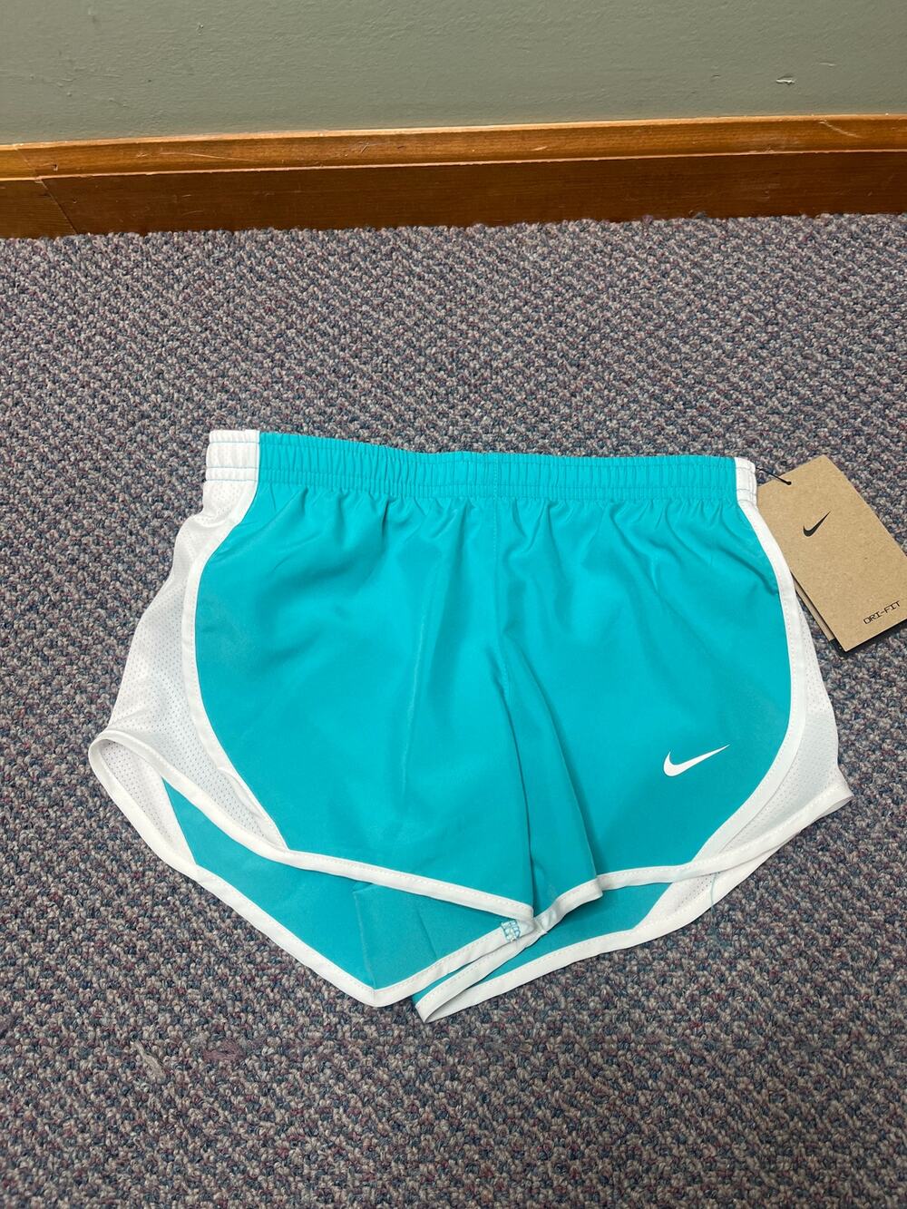 Nike Girls Tempo Aqua Short XS
